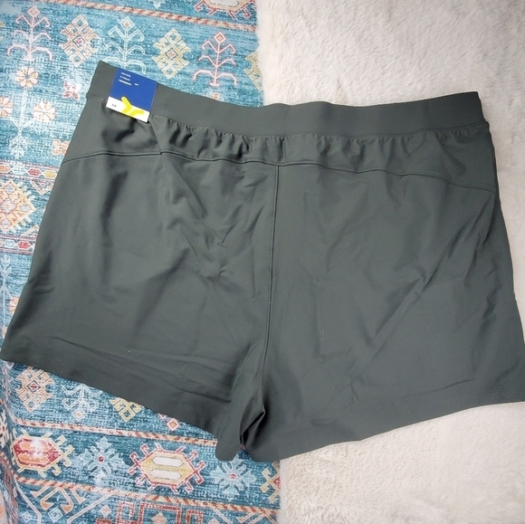 Old Navy High-Waisted PowerSoft Loose Shorts Lost in the Woods BNWT 3X - Picture 14 of 16